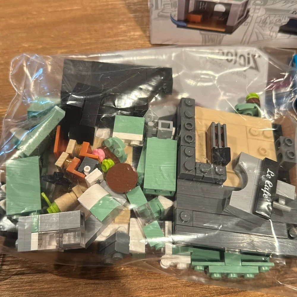 Brick Loot Building Set Mini City Le Cafe Parisian Restaurant